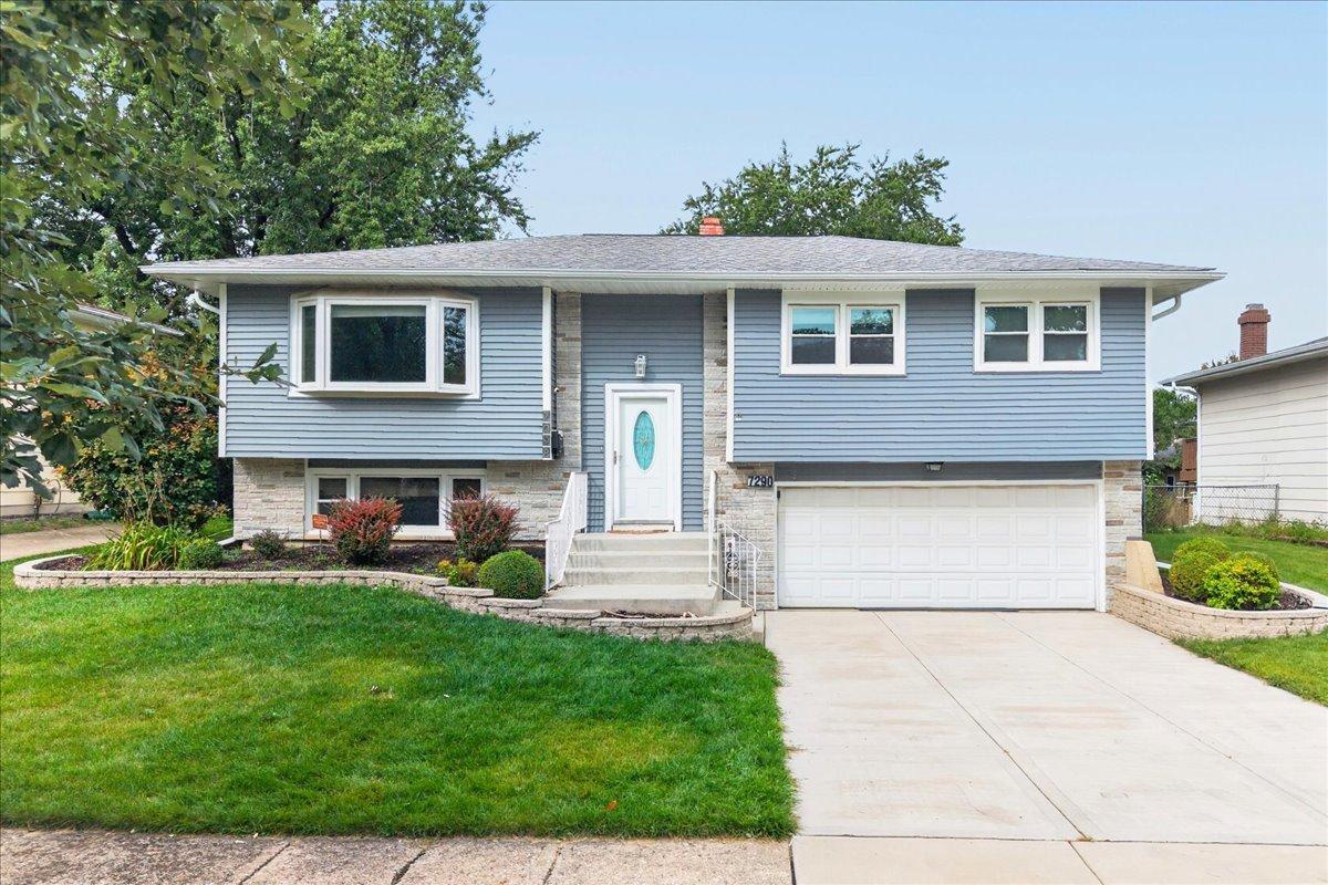 7290 Jasmine Dr., Hanover Park, IL 60133