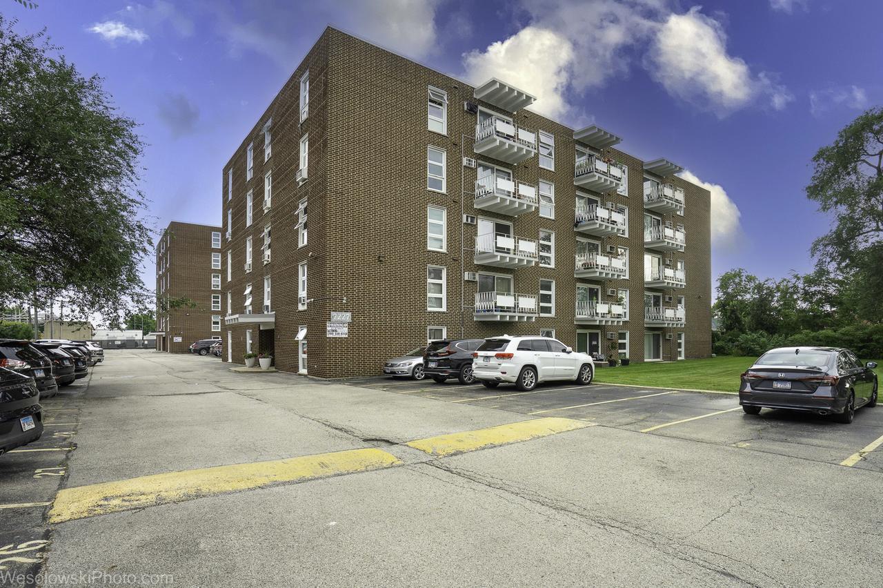 7227 W Higgins Ave. #503, Chicago, IL 60656