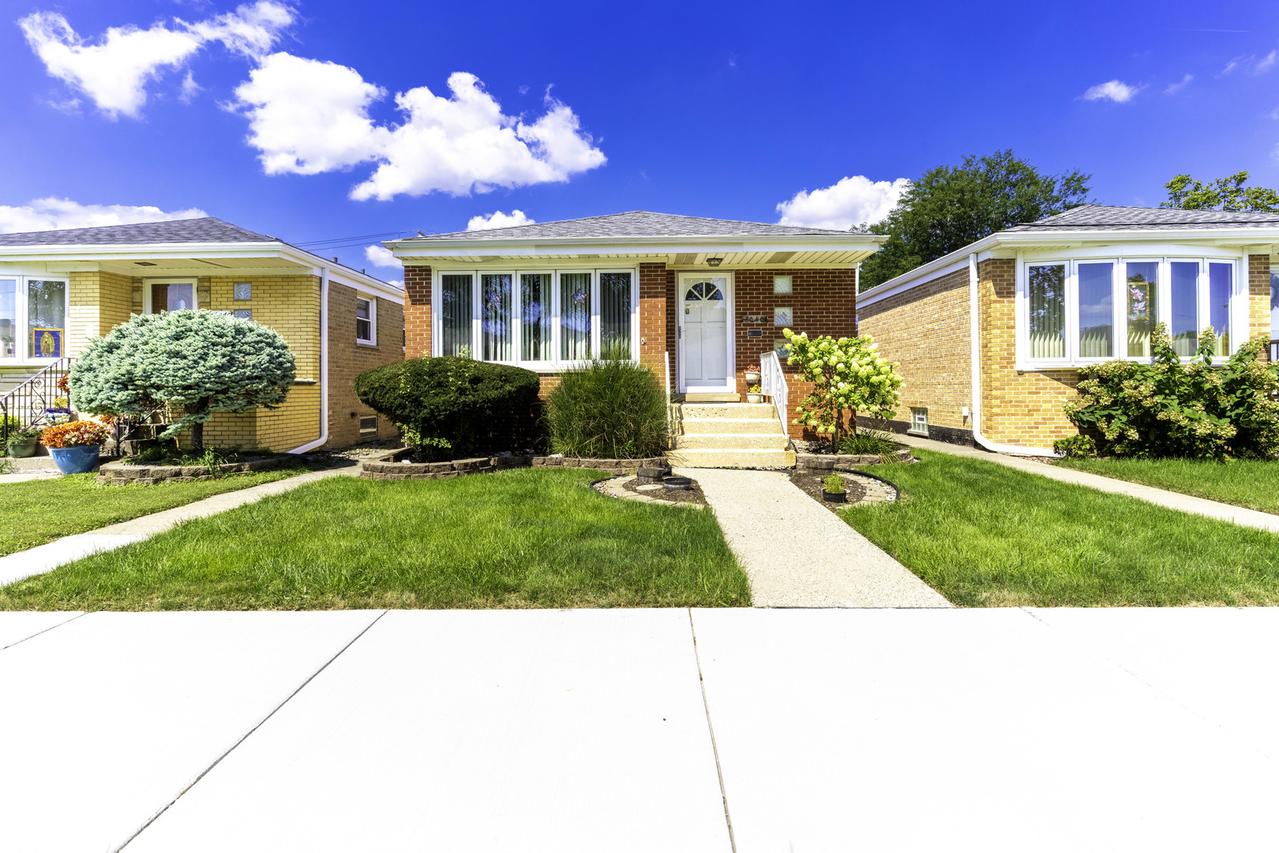 6040 W 59th St., Chicago, IL 60638