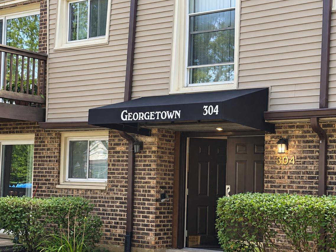 304 N Carter St. #101, Palatine, IL 60067
