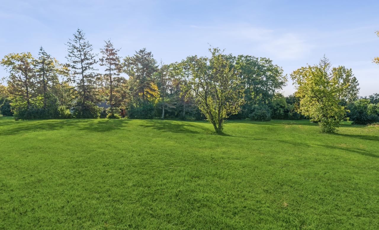 1350 N St Marys Rd., Green Oaks, IL 60048