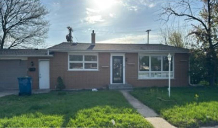 775 Greenbay Ave., Calumet City, IL 60409