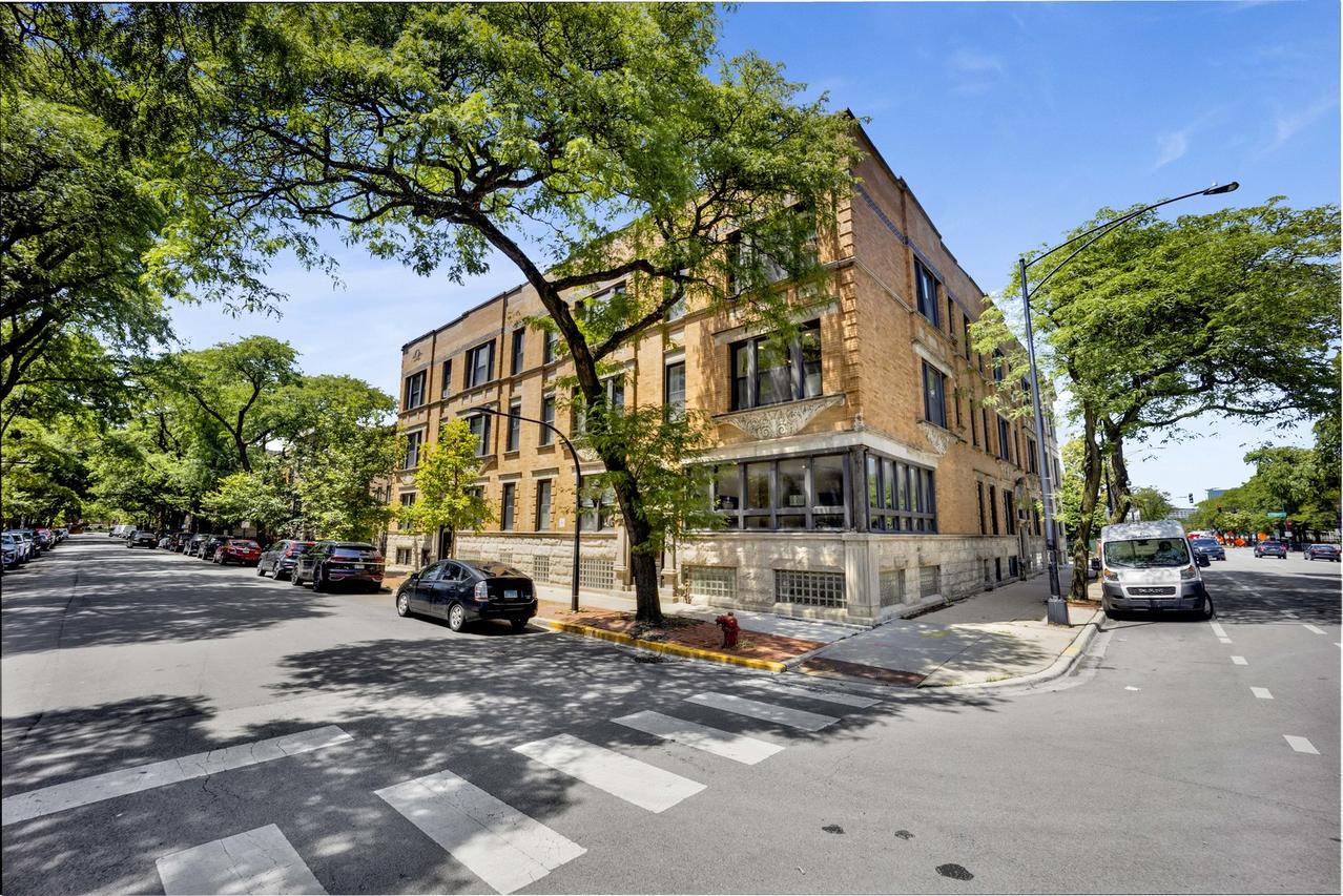 614 S Loomis St. #2, Chicago, IL 60607