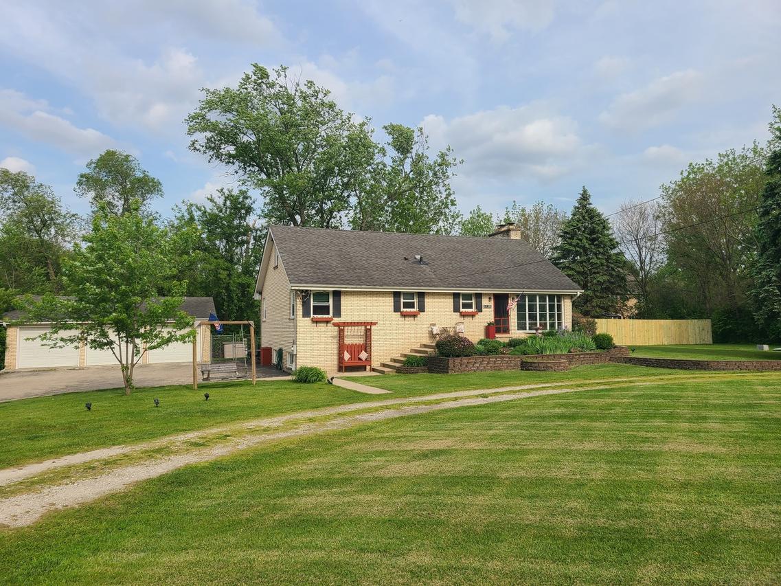 1N255 Prairie Ave., Glen Ellyn, IL 60137