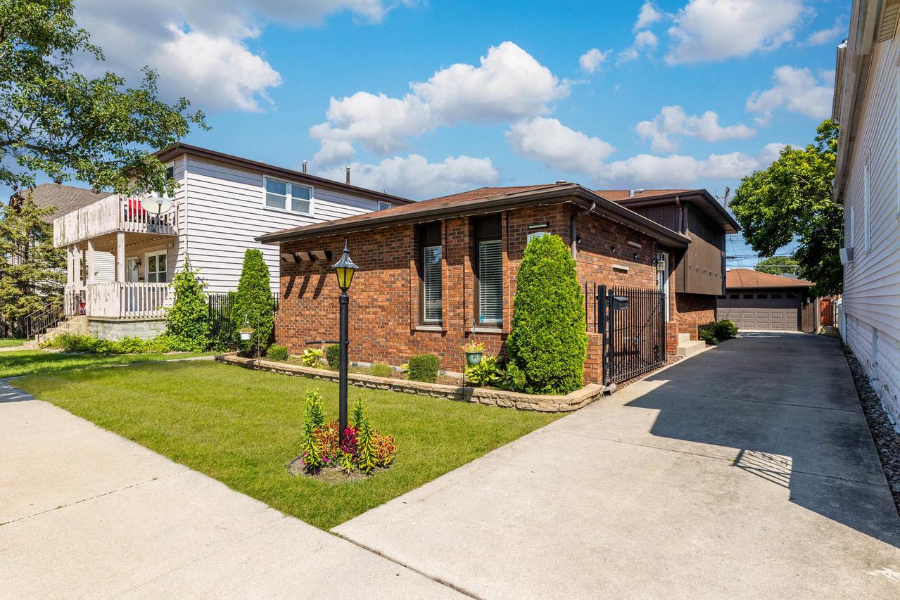 13029 S Baltimore Ave., Chicago, IL 60633