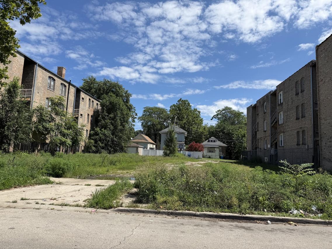7933 S Marquette Ave., Chicago, IL 60617