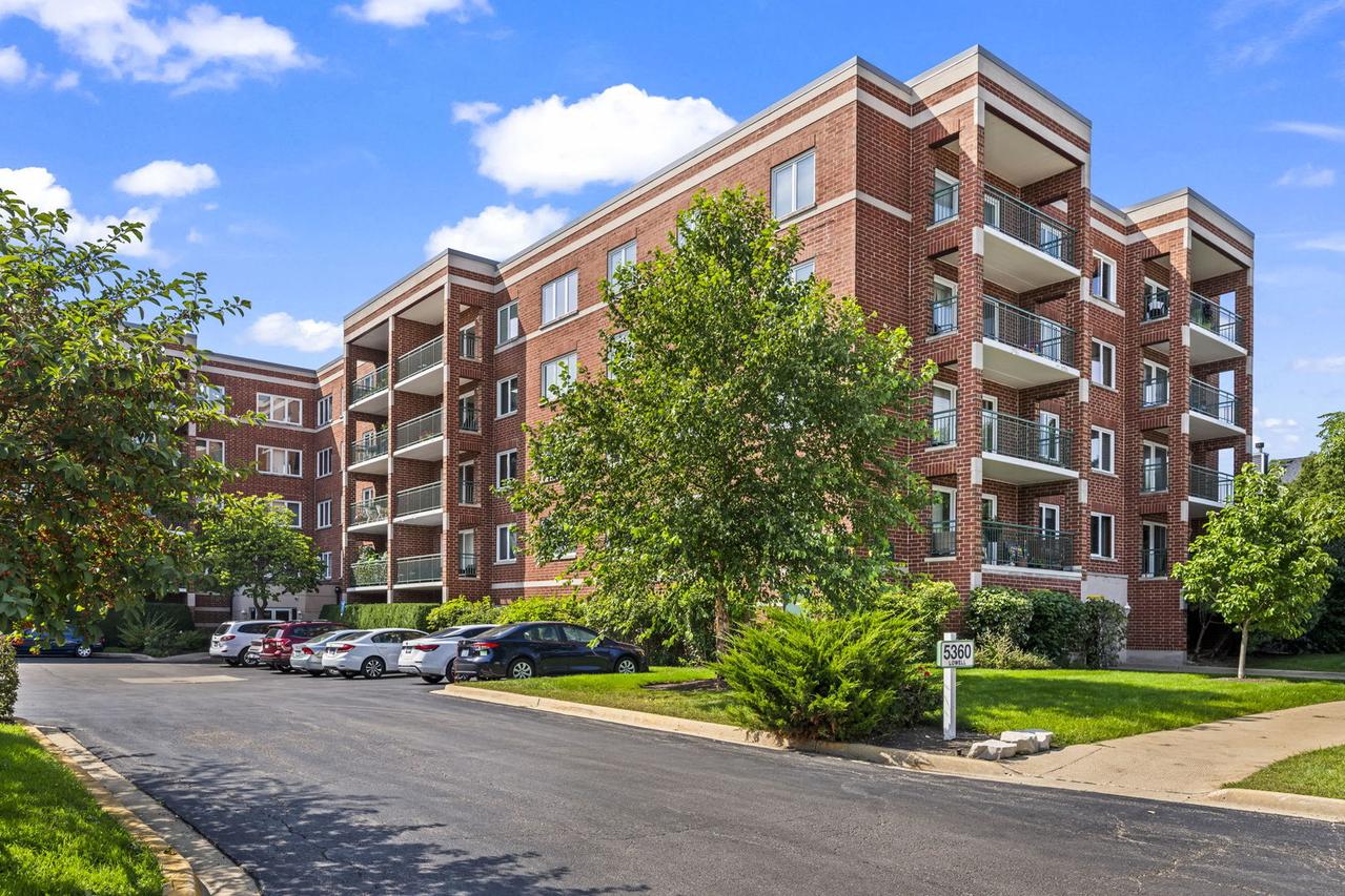 5360 N Lowell Ave. #511, Chicago, IL 60630