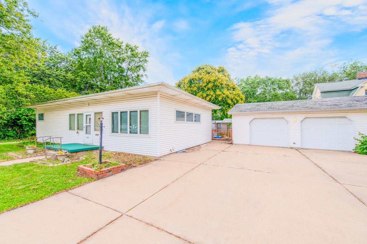 608 E Grant St., Streator, IL 61364