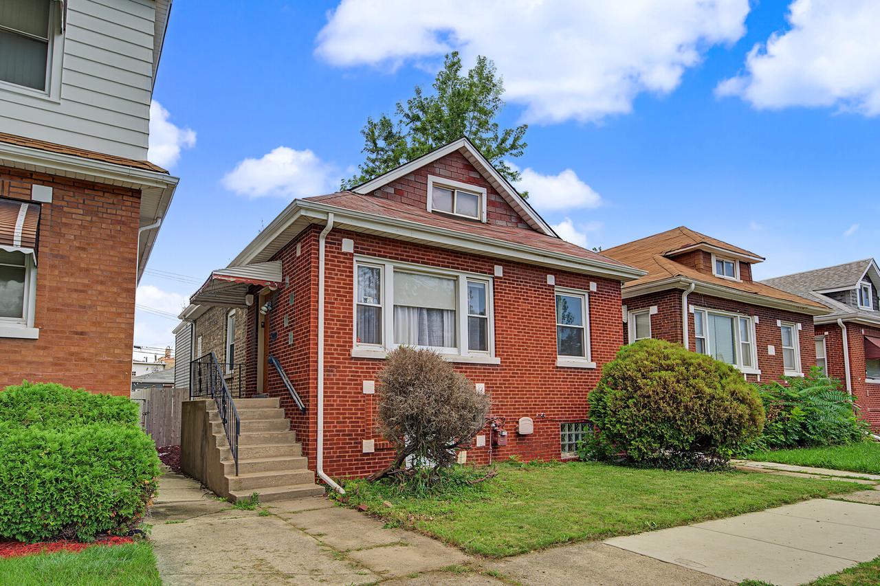 4226 W Haddon Ave., Chicago, IL 60651