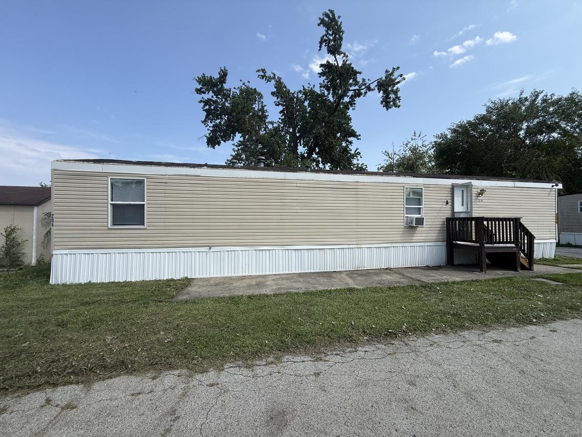 1712 S Dixie Hwy. #204, Crete, IL 60417