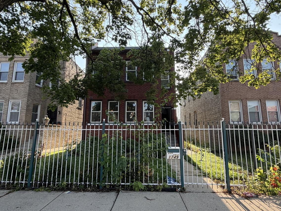1749 N Meade Ave., Chicago, IL 60639