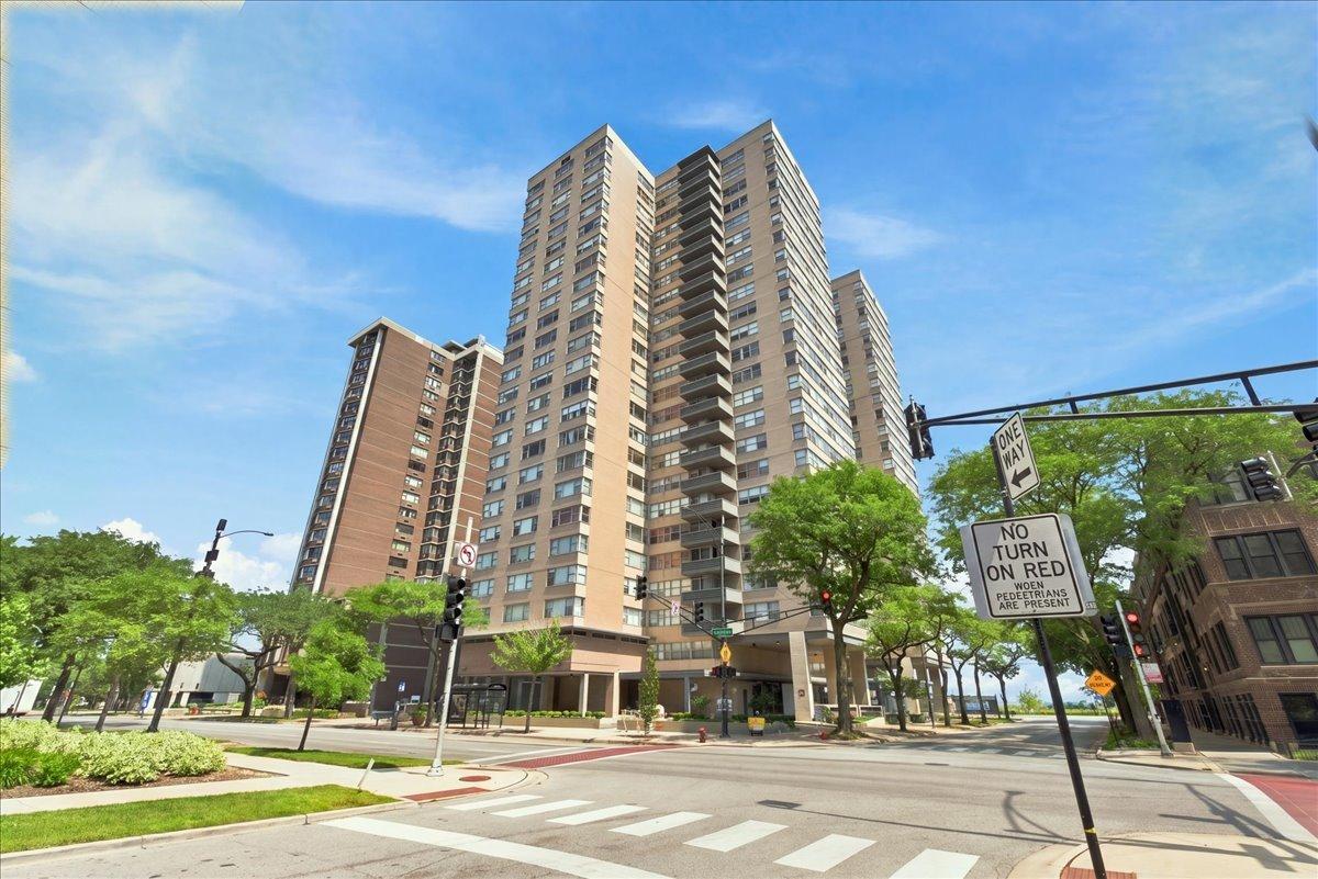 6301 N Sheridan Rd. #3D, Chicago, IL 60660