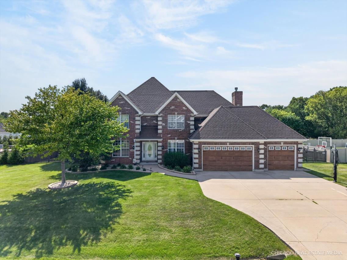 661 Hickman Ln., Woodstock, IL 60098