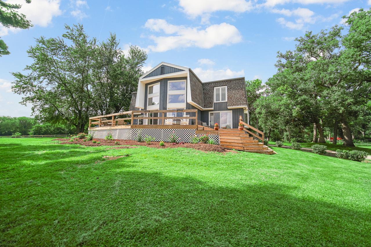 9114 Howe Rd., Wonder Lake, IL 60097
