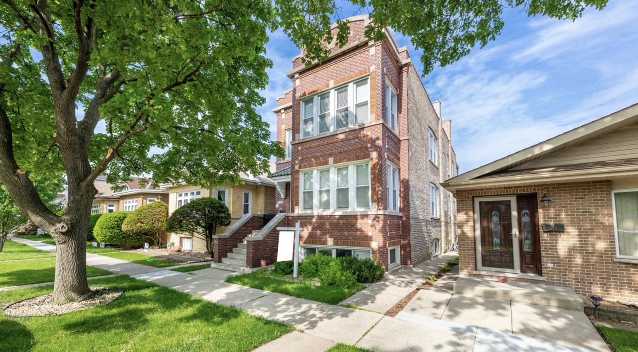 2531 Elmwood Ave., Berwyn, IL 60402