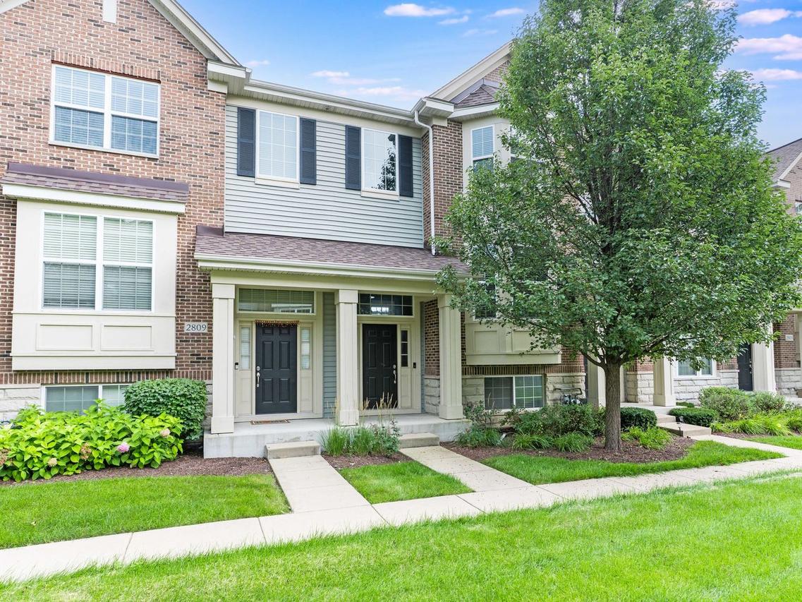 2807 Henley Ln., Naperville, IL 60540