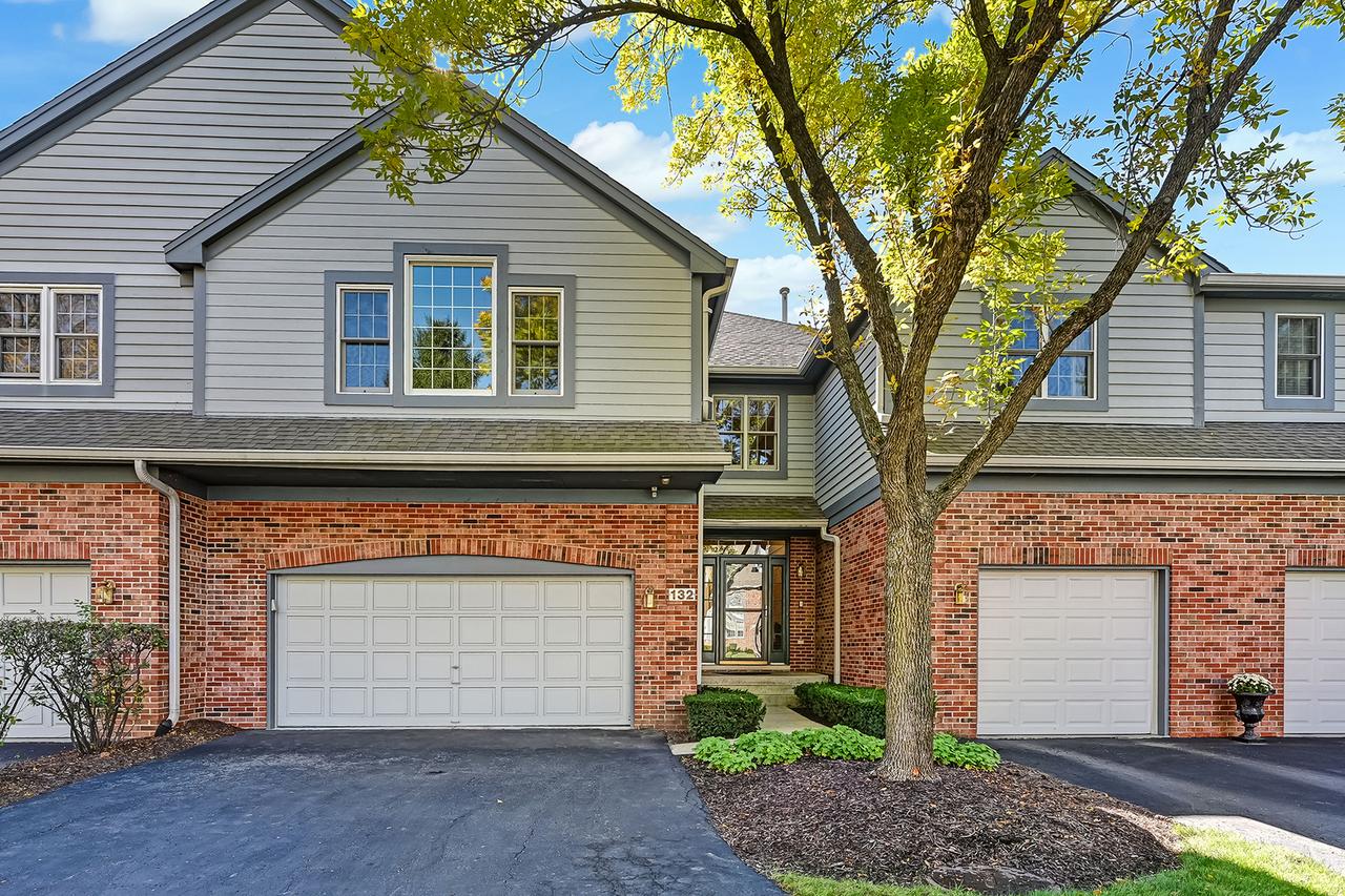 132 Northgate Pl., Burr Ridge, IL 60527