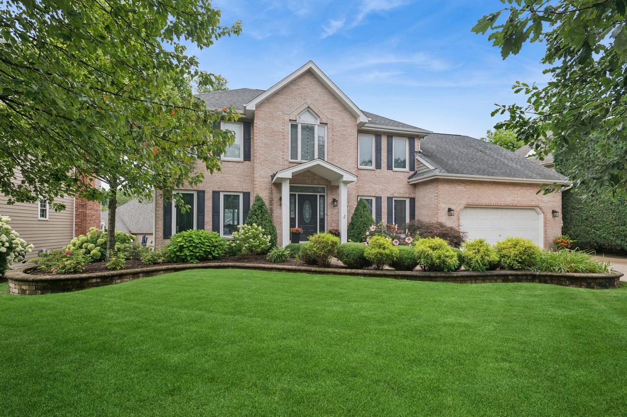 877 Sheehan Ave., Glen Ellyn, IL 60137