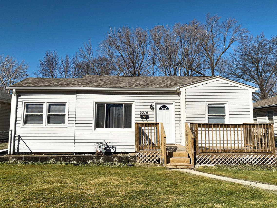 2219 Barton Blvd., Rockford, IL 61103