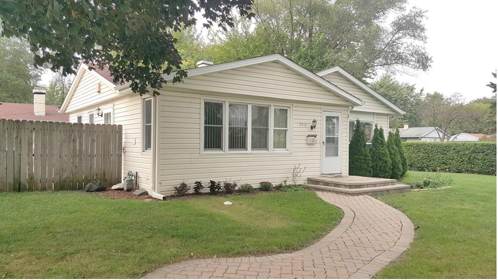 746 S Merle Ln., Wheeling, IL 60090