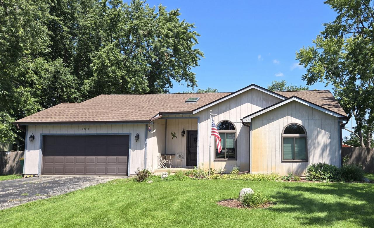 22854 W Charlotte Rd., Plainfield, IL 60586