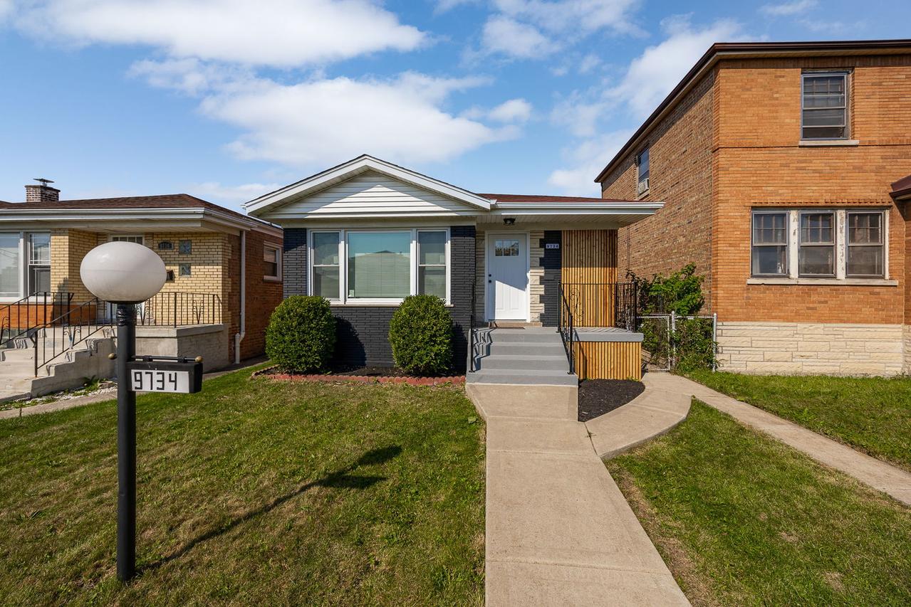 9734 S Princeton Ave., Chicago, IL 60628