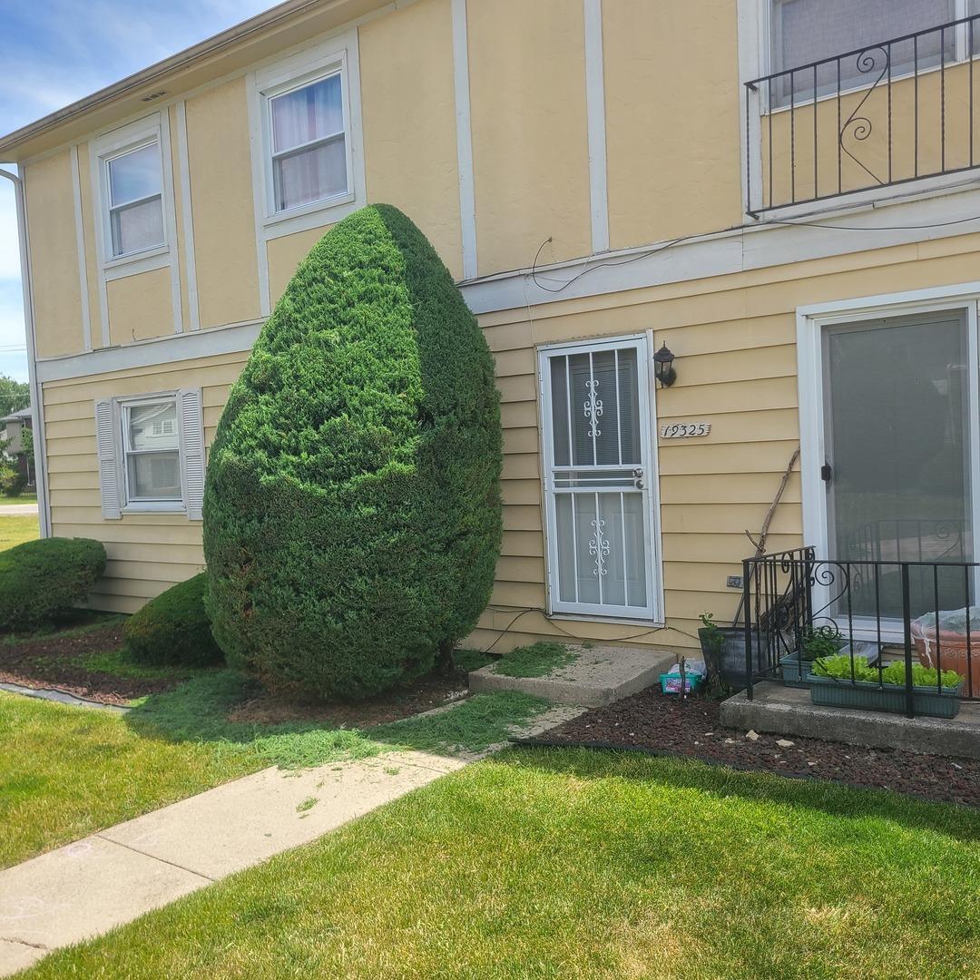 19325 Oakwood Ave., Country Club Hills, IL 60478
