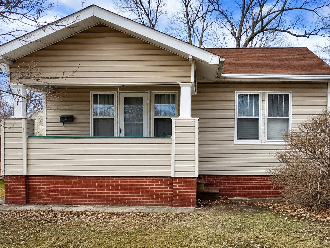 109 N 26th St., Mattoon, IL 61938