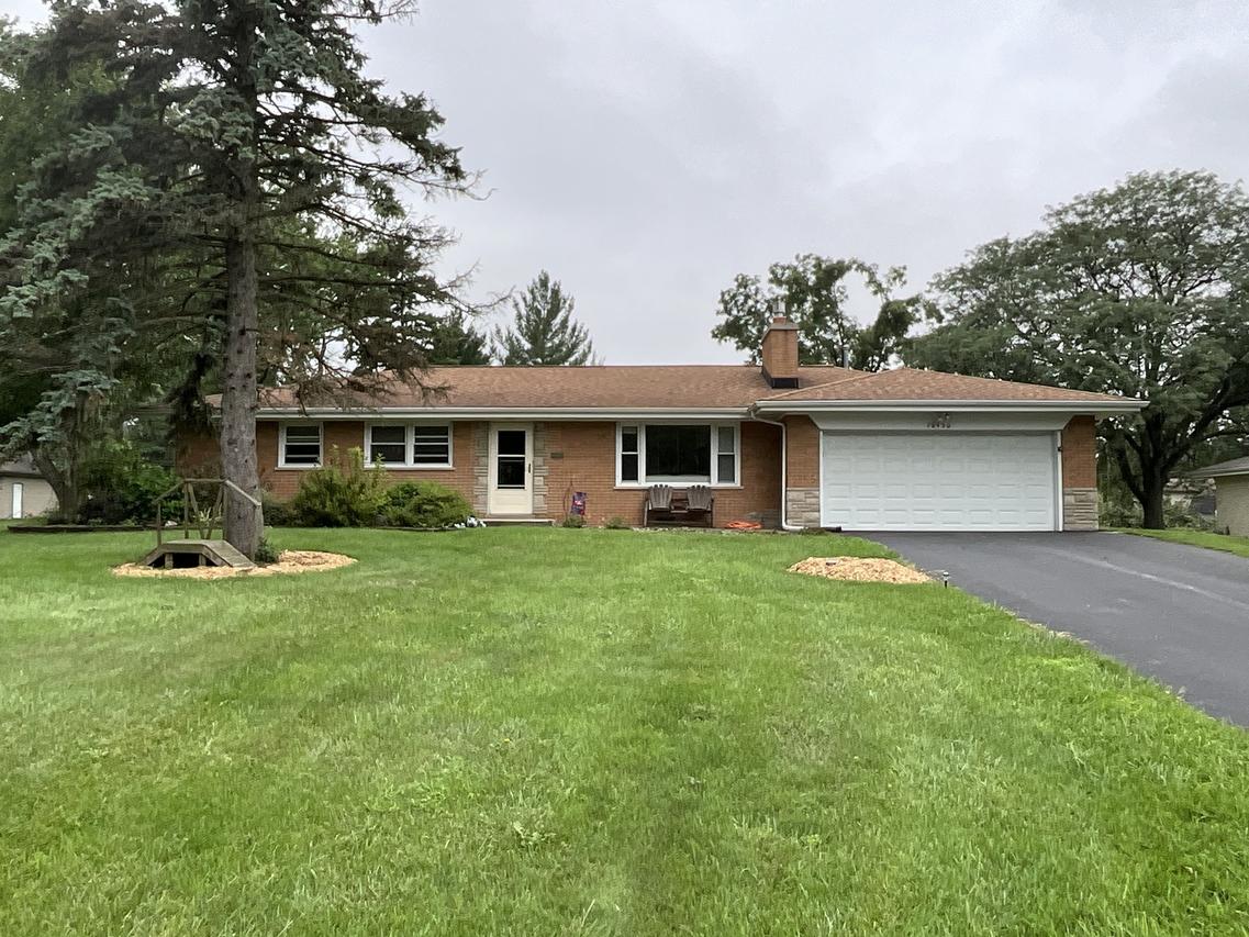 16430 Leslie Ann Dr., Tinley Park, IL 60477