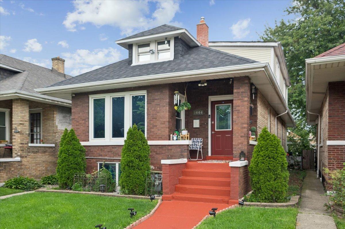 1444 Gunderson Ave., Berwyn, IL 60402