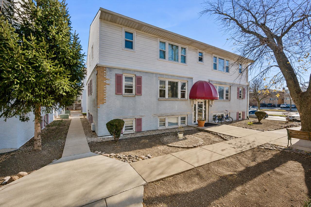 9421 Kelvin Ln. #3153, Schiller Park, IL 60176