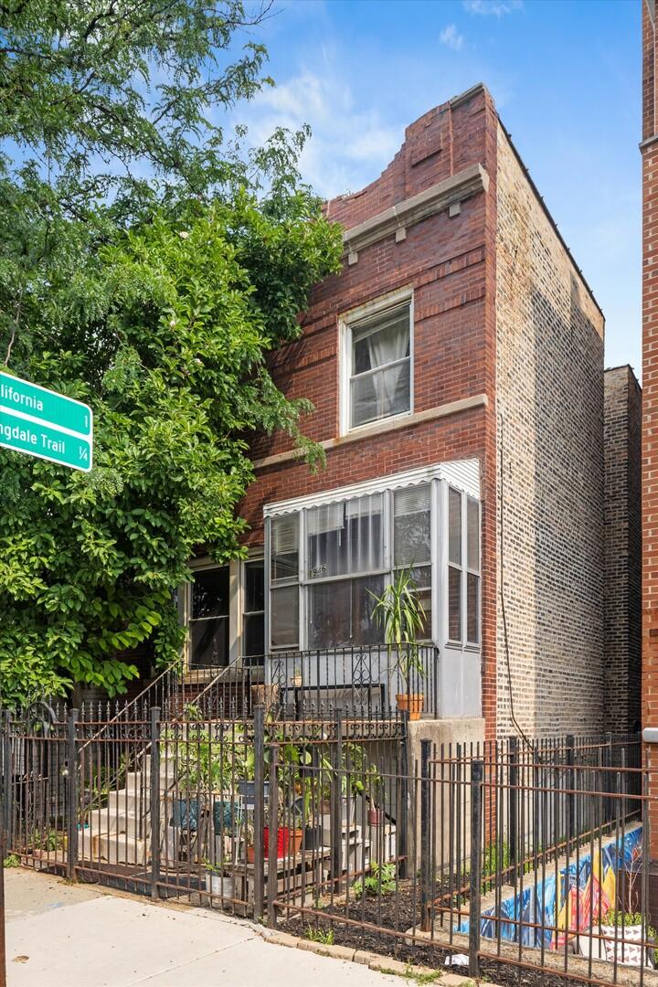 1946 W Armitage Ave., Chicago, IL 60622