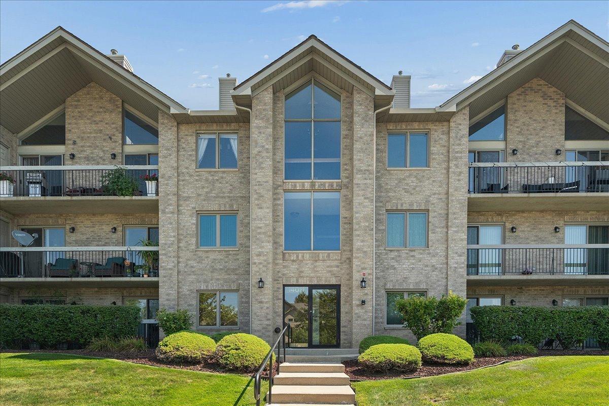 14011 Norwich Ln. #304, Orland Park, IL 60467