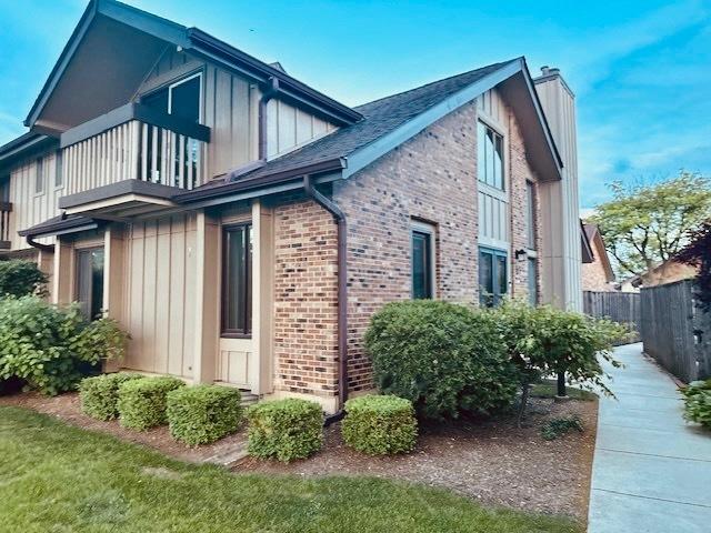 12 Kent Ct., Willowbrook, IL 60527
