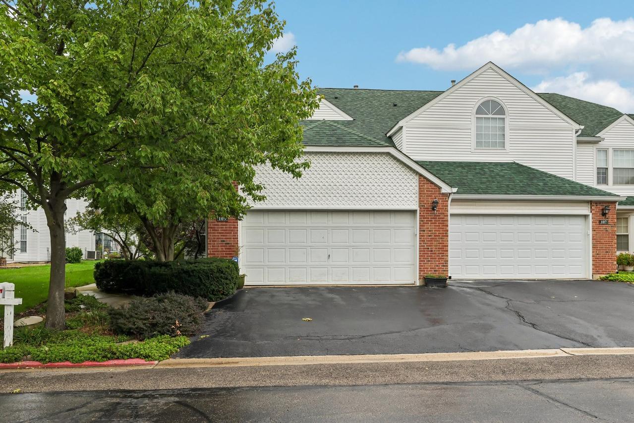 109 Lauralton St. #10, Lake Bluff, IL 60044