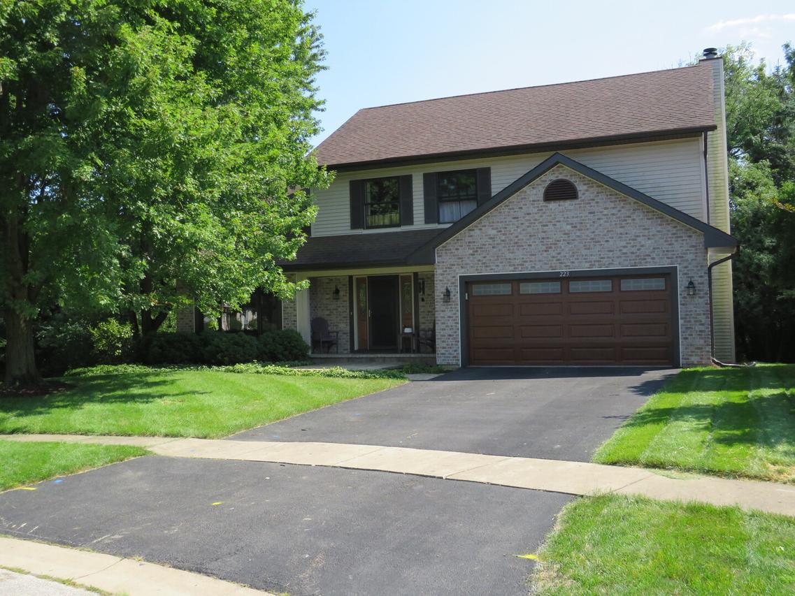 223 Buckingham Dr., Bartlett, IL 60103