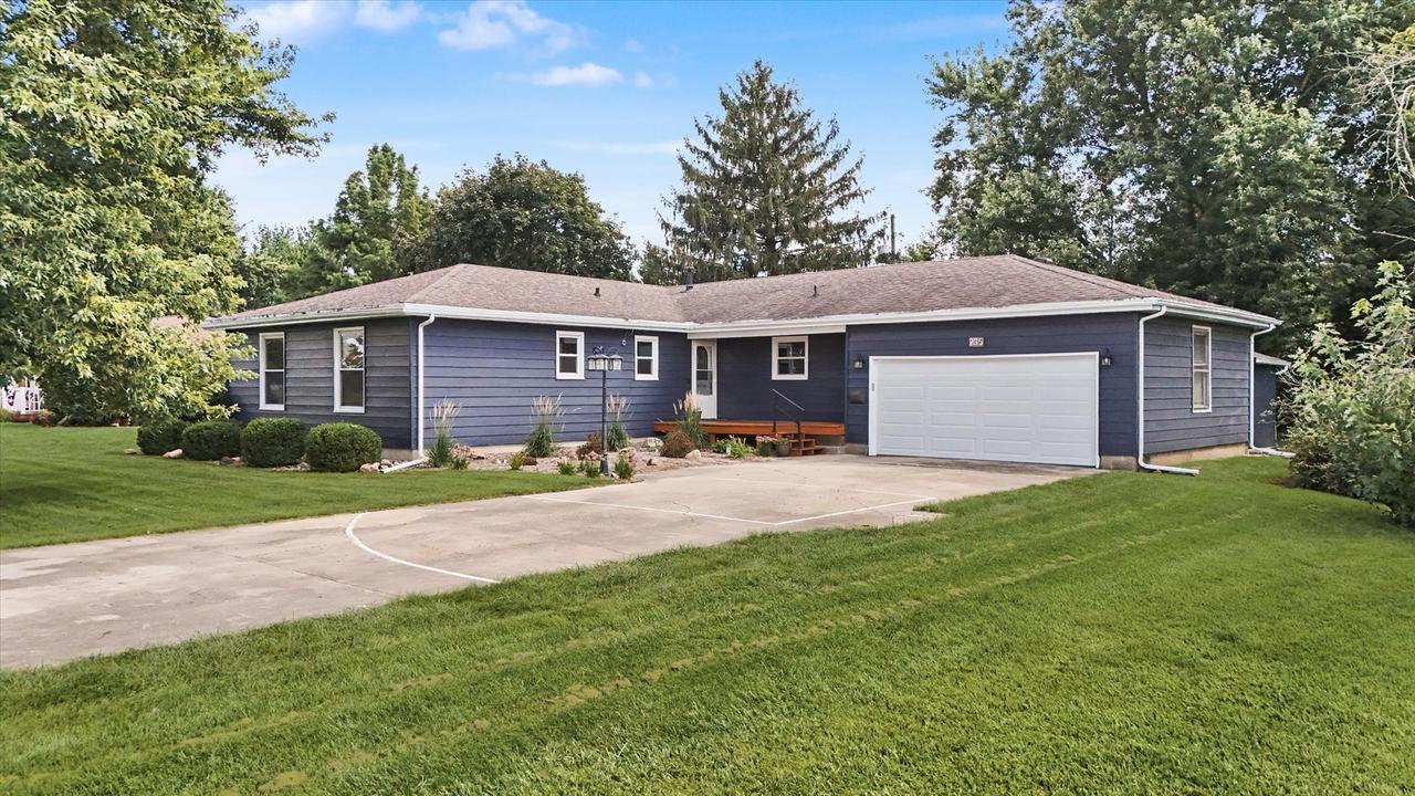 235 W 19th St., Gibson City, IL 60936
