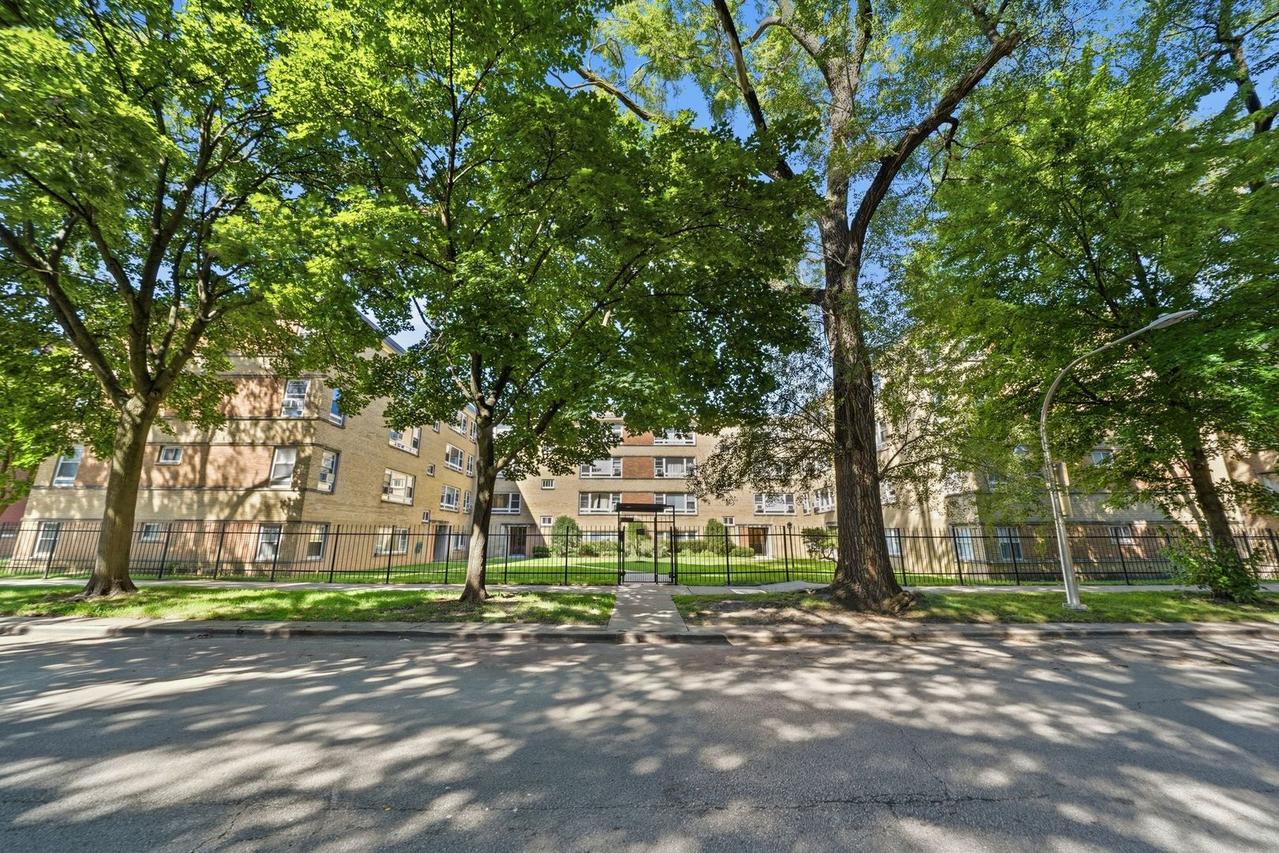 6112 N Damen Ave. #2, Chicago, IL 60659