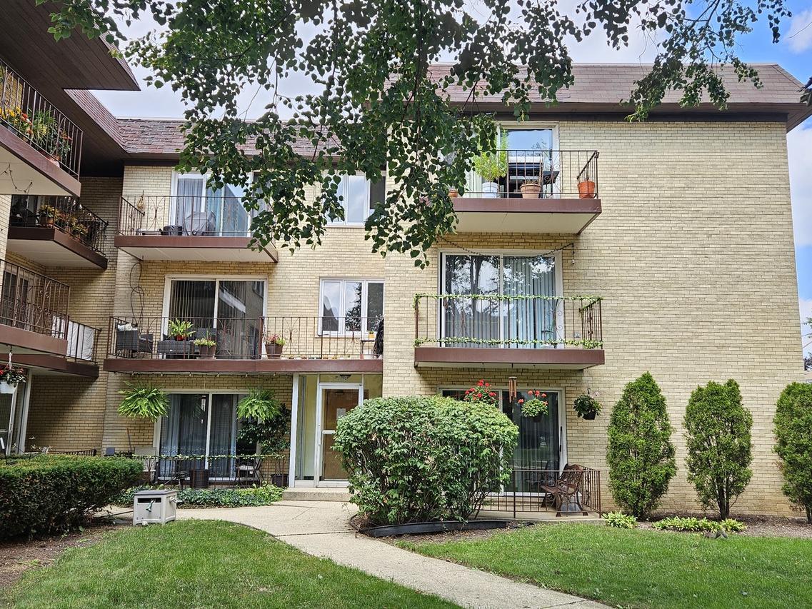 5218 N Delphia Ave. #309, Chicago, IL 60656