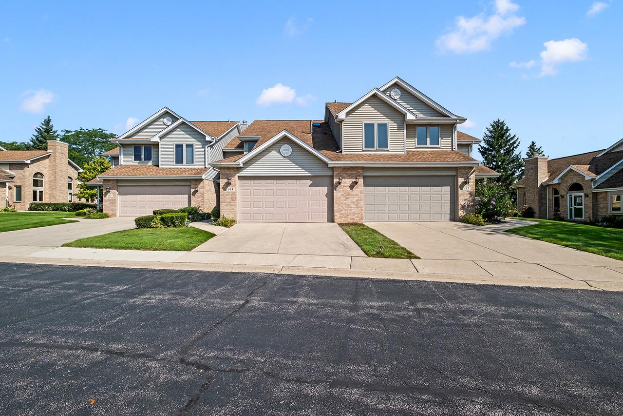 157 Harper Ln., Lemont, IL 60439