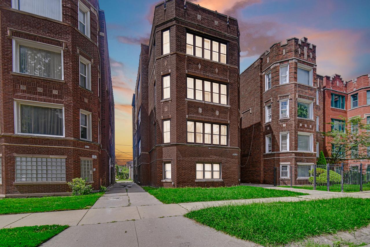 8010 S Phillips Ave., Chicago, IL 60617