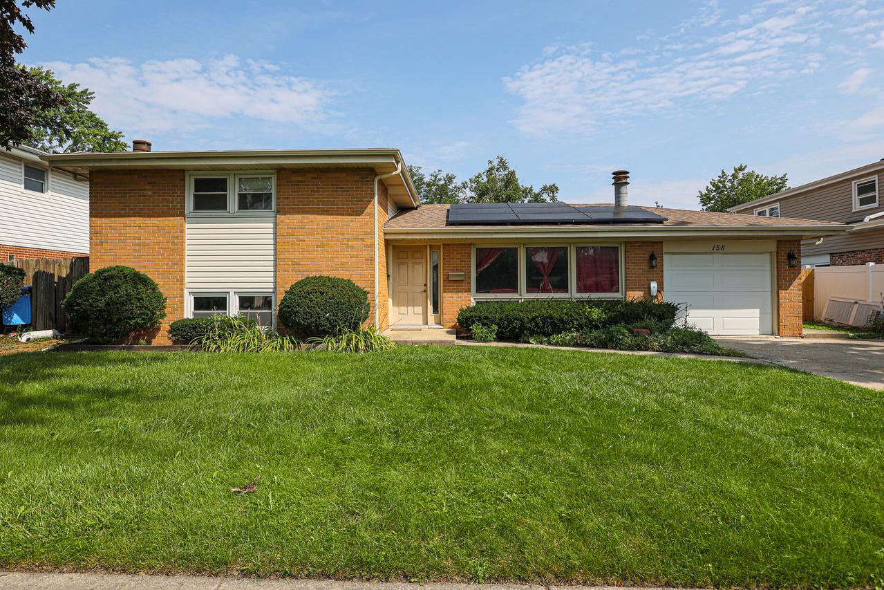 158 W Bradley St., Des Plaines, IL 60016
