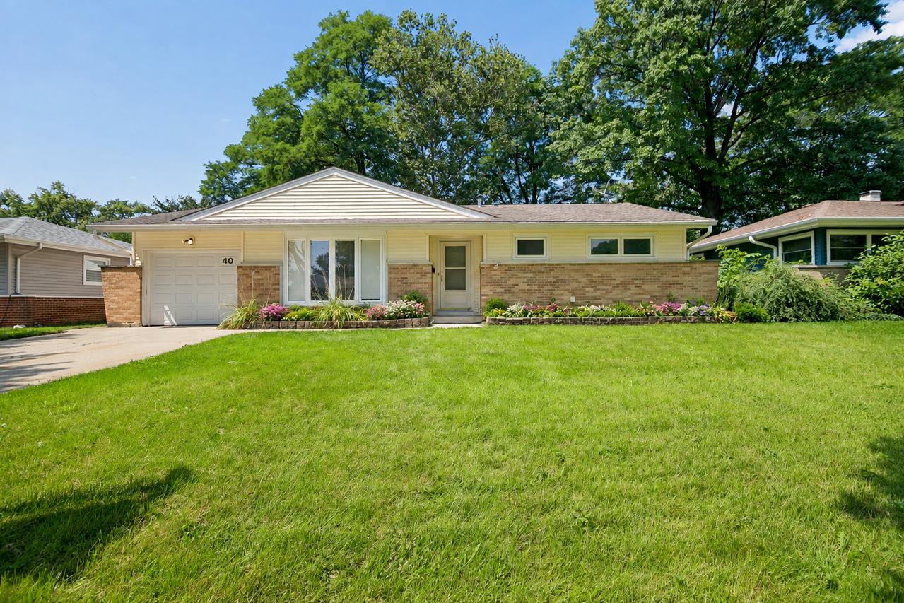 40 Wildwood Rd., Elk Grove Village, IL 60007