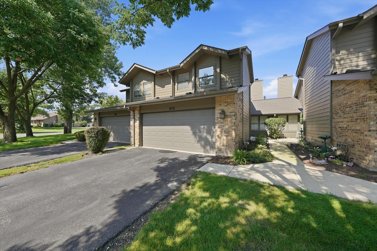 1636 Wildwood Ln., Darien, IL 60561