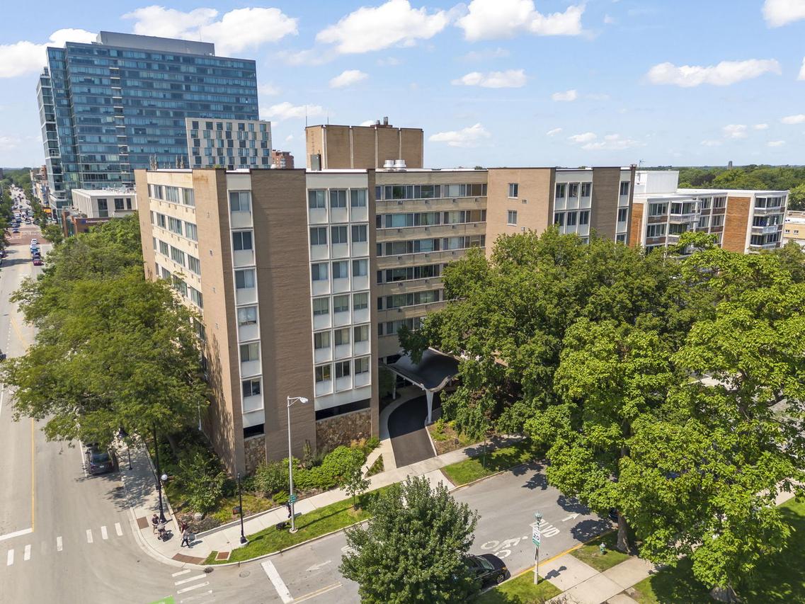 151 N Kenilworth Ave. #4G, Oak Park, IL 60301