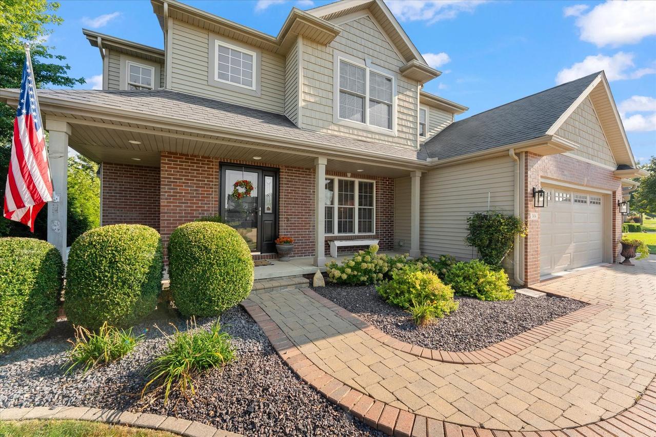 504 Elk Dr., Mahomet, IL 61853