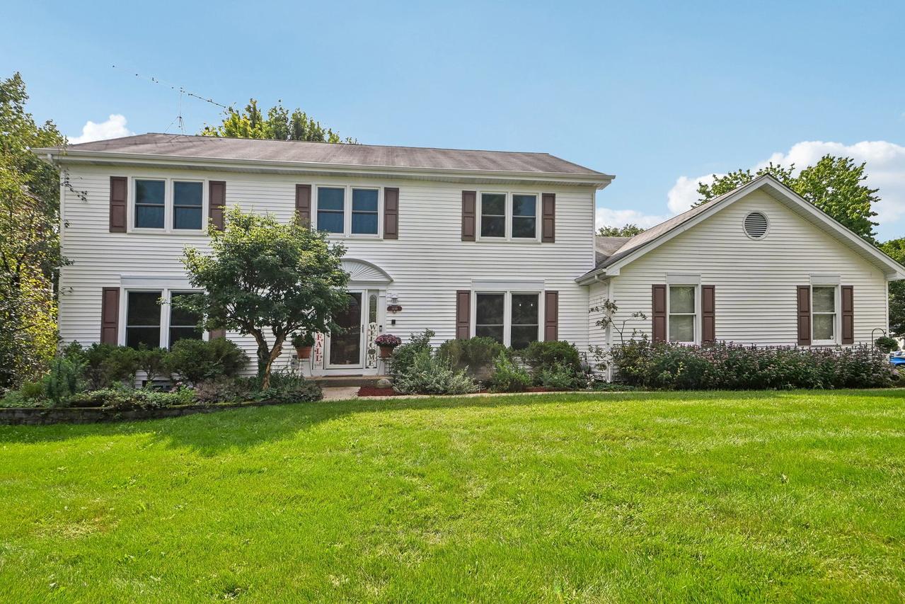 1898 Kaneville Rd., Geneva, IL 60134