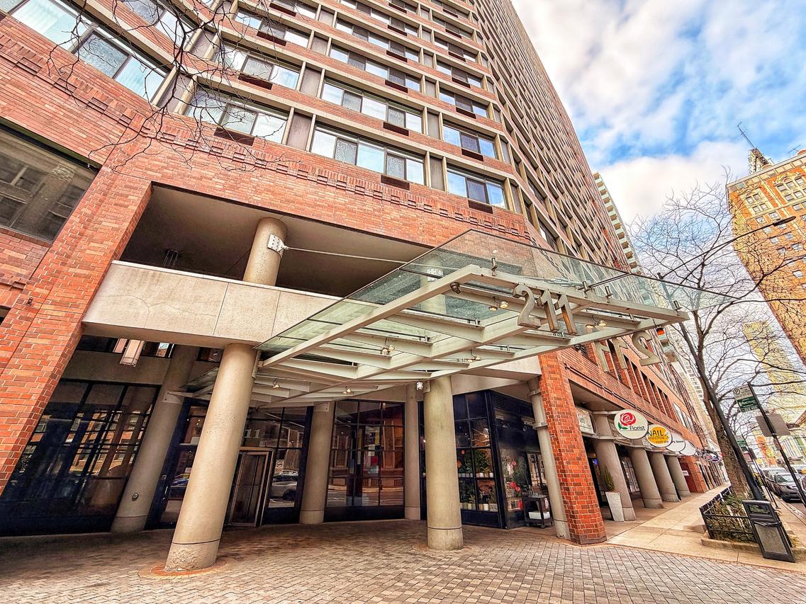211 E Ohio St. #2312, Chicago, IL 60611