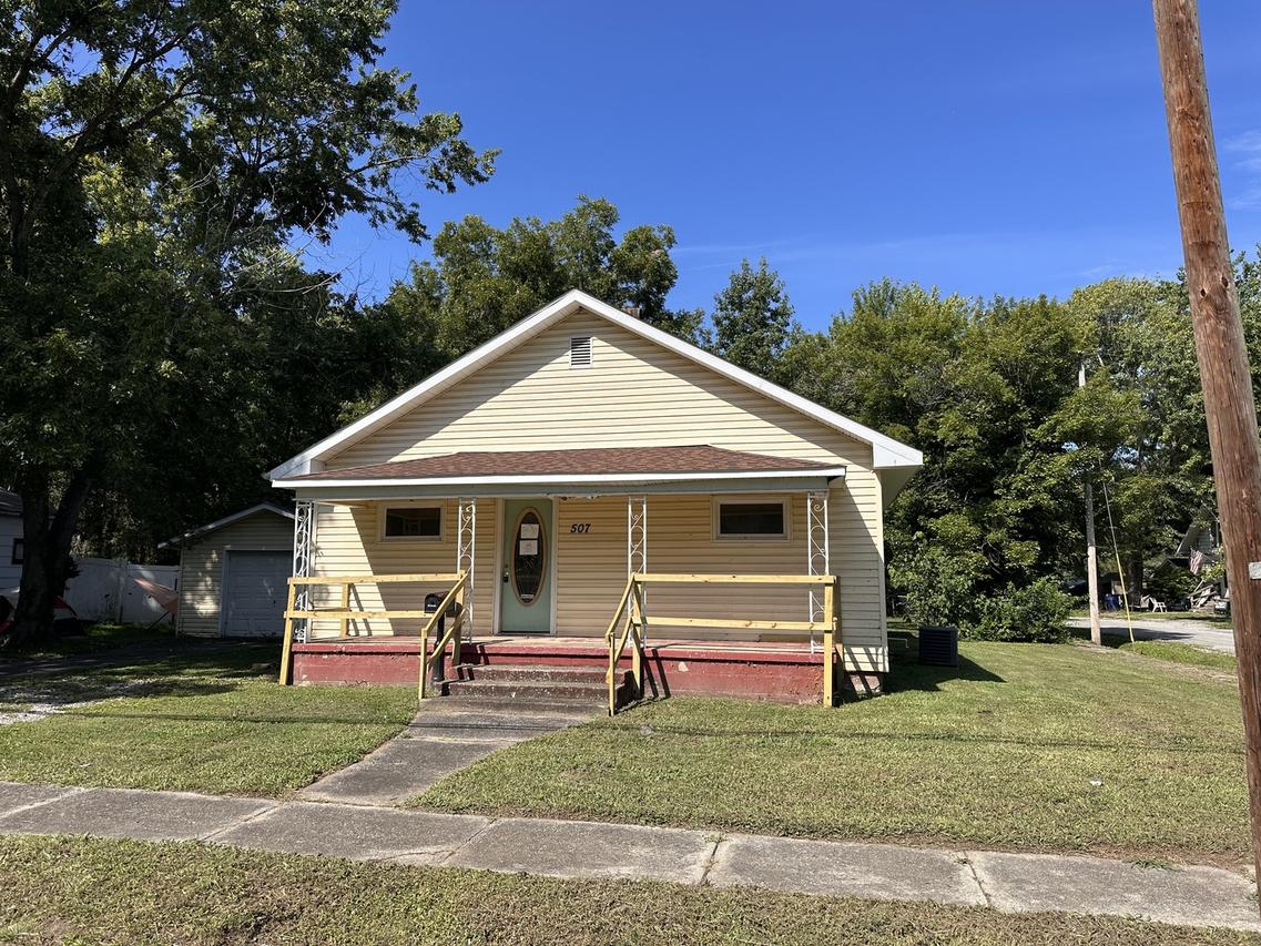 507 N Jackson St., West Frankfort, IL 62896