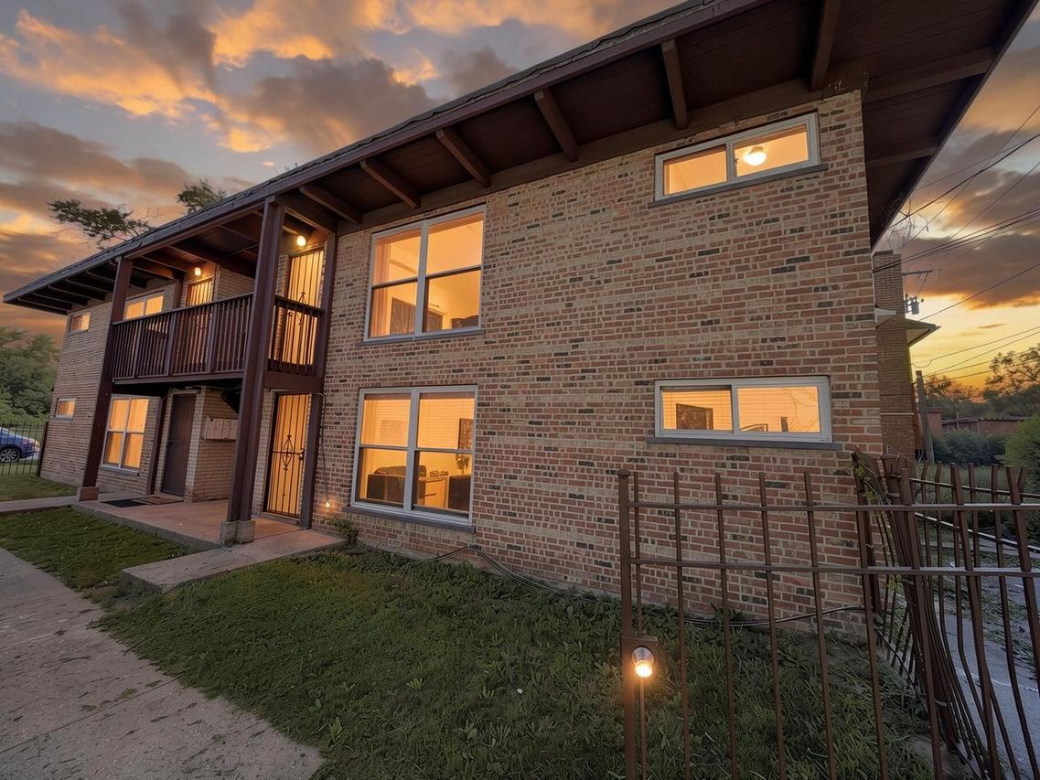 175 W 154th St., Harvey, IL 60426